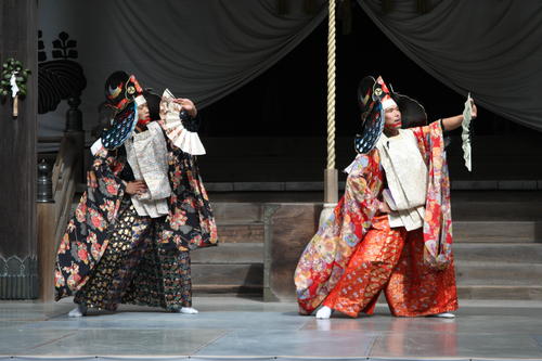 加藤木朗(かとうぎあきら)さん親子の伝統芸能演舞「鶏舞」