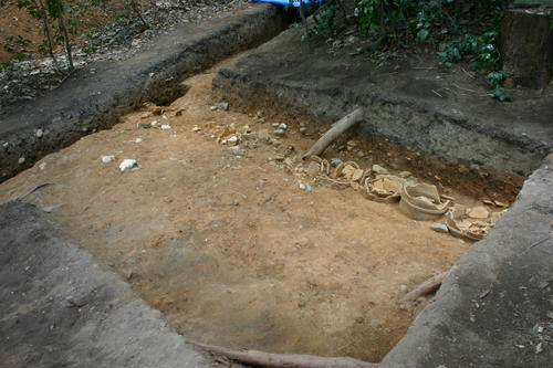 白山神社古墳ハニワ列