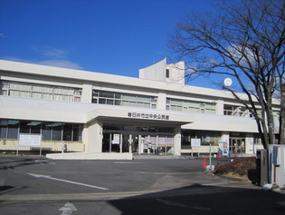 中央公民館の正面写真