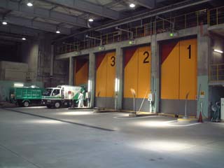 プラットホーム