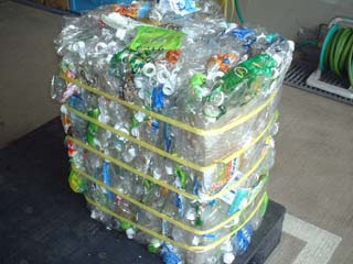 ペットボトル成型