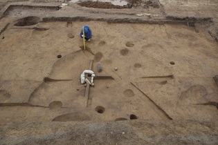 縄文時代竪穴住居完掘状況