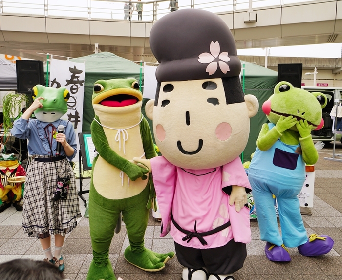 みんなで写真撮影中！