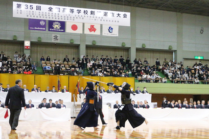 剣道大会決勝女子