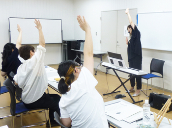 知多公民館後期市民講座「楽しいボイストレーニング～歌って動いて代謝UP♪～」